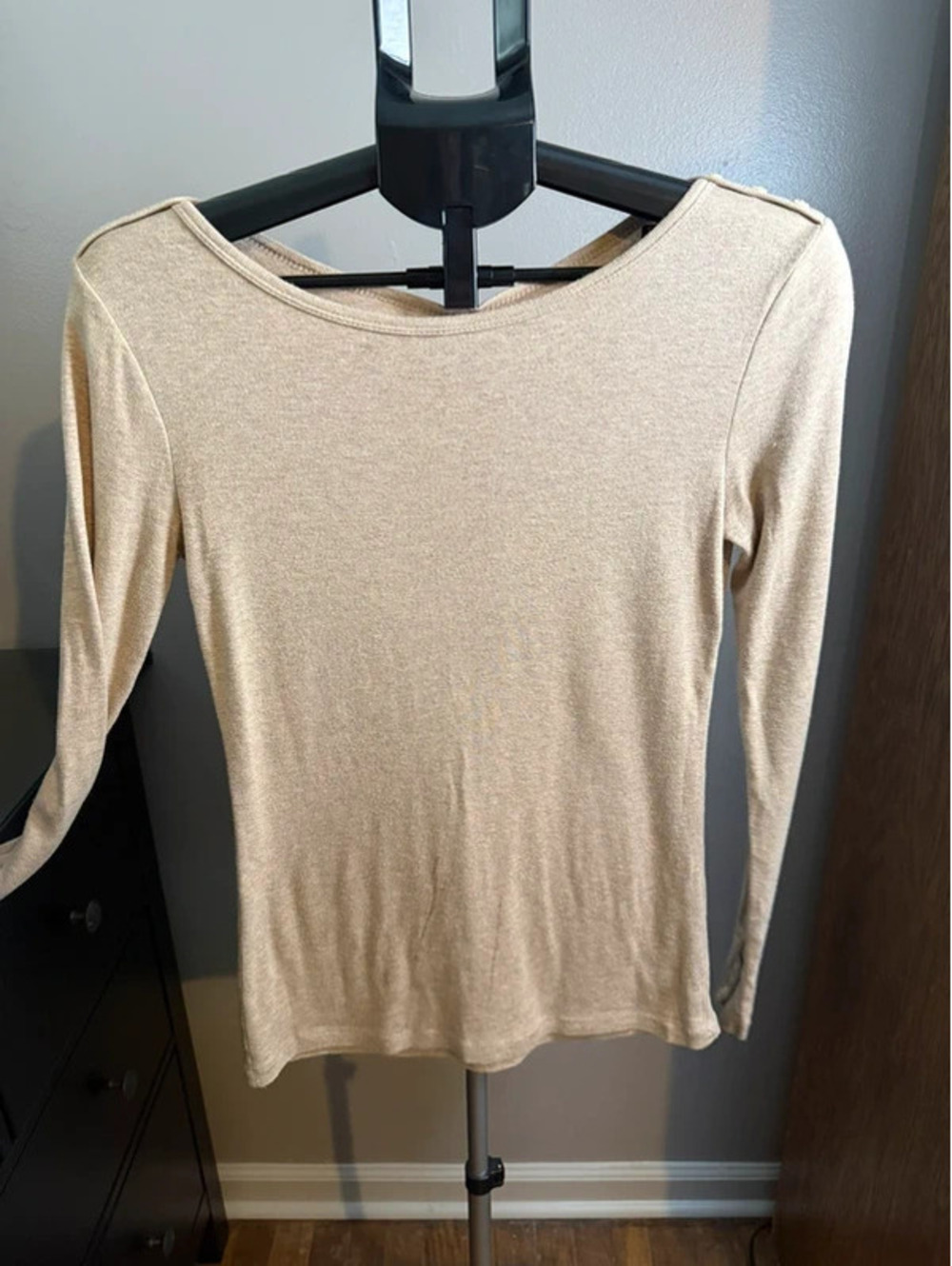 Gap Beige Long Sleeve Top Button Shoulder & Cuff Detail Likely Small